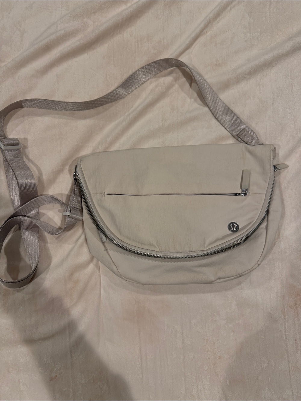 lululemon athletica ivory All Night Festival Bag 5L